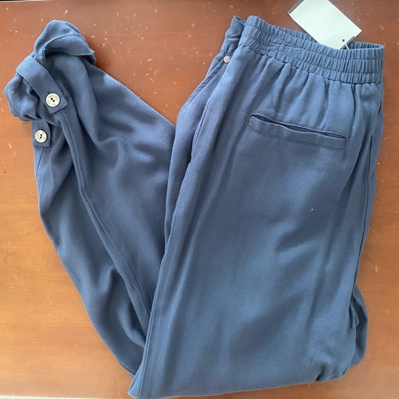Drawstring pants - Picture 1 of 8